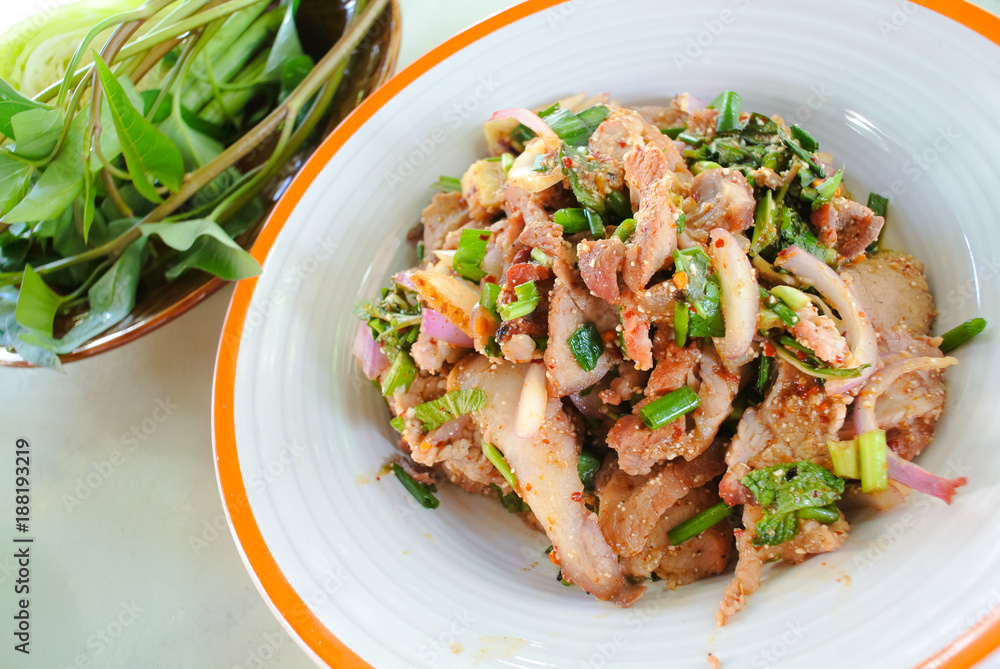 Slide grilled pork salad Slide grilled pork salad