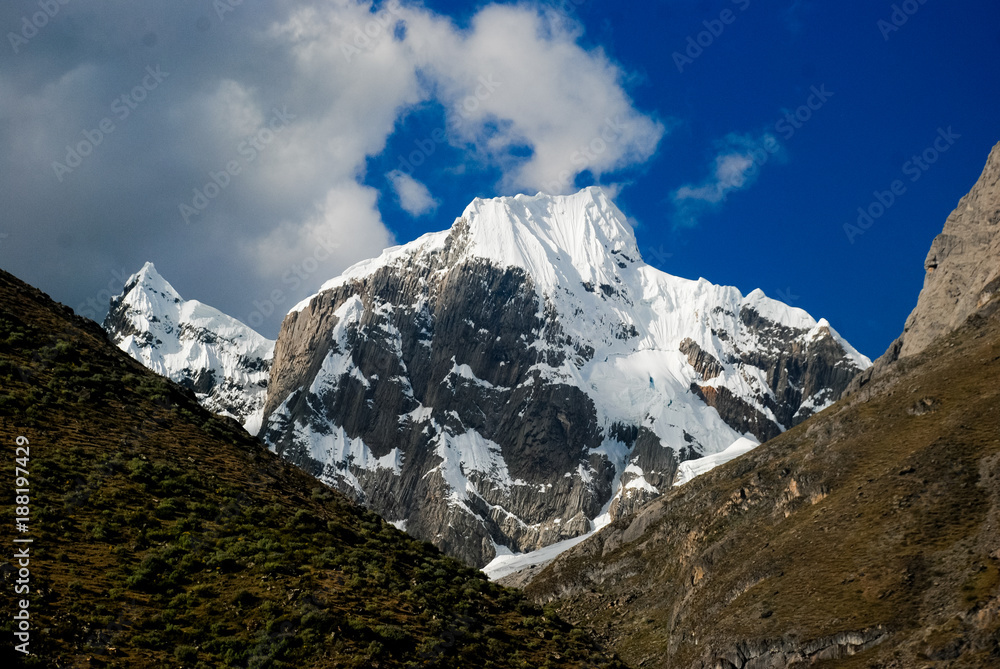 Obraz premium Peak in Huayhuash