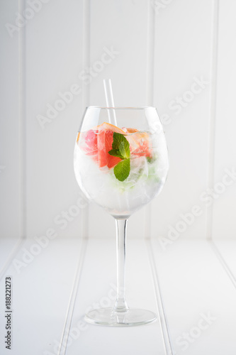 Obraz na płótnie fancy gin and tonic selection drink alcohol cocktail craft fresh fruit spices mint glass bar w salonie