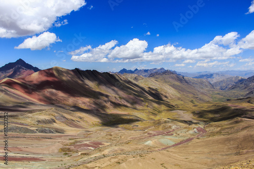 rainbow mountain © Thiago