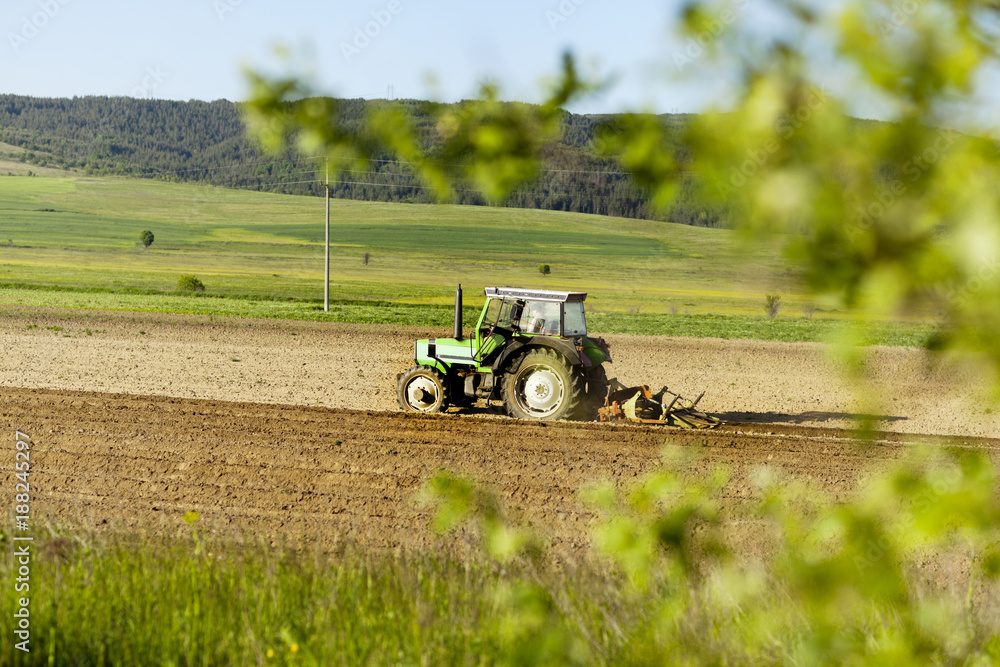 Fototapeta premium tractor