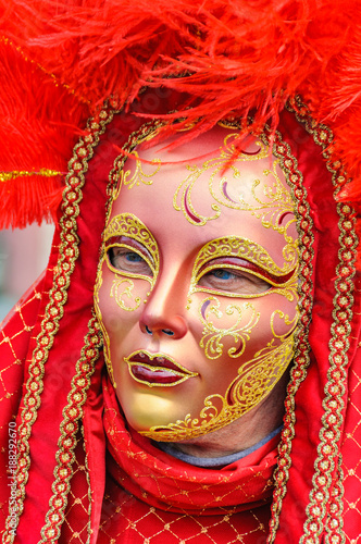 Fototapeta Naklejka Na Ścianę i Meble -  Woman wearing mask in the Venice Carnival, Italy