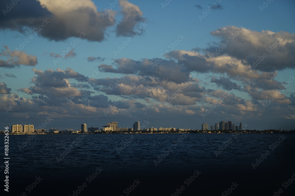 Bay of Miami - Skyline