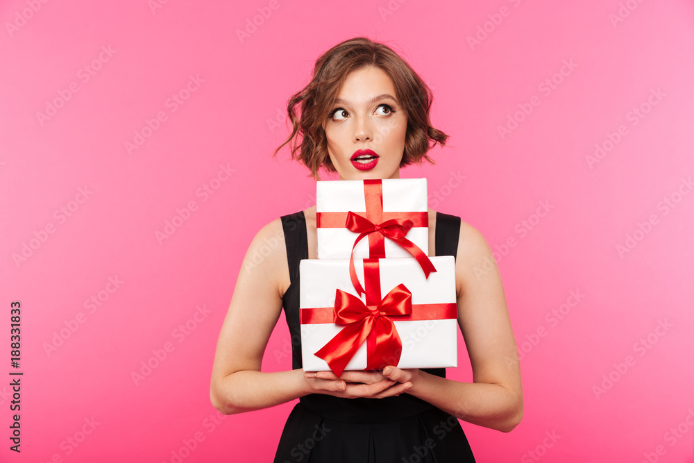 Fototapeta premium Portrait of a pretty girl dressed in dress