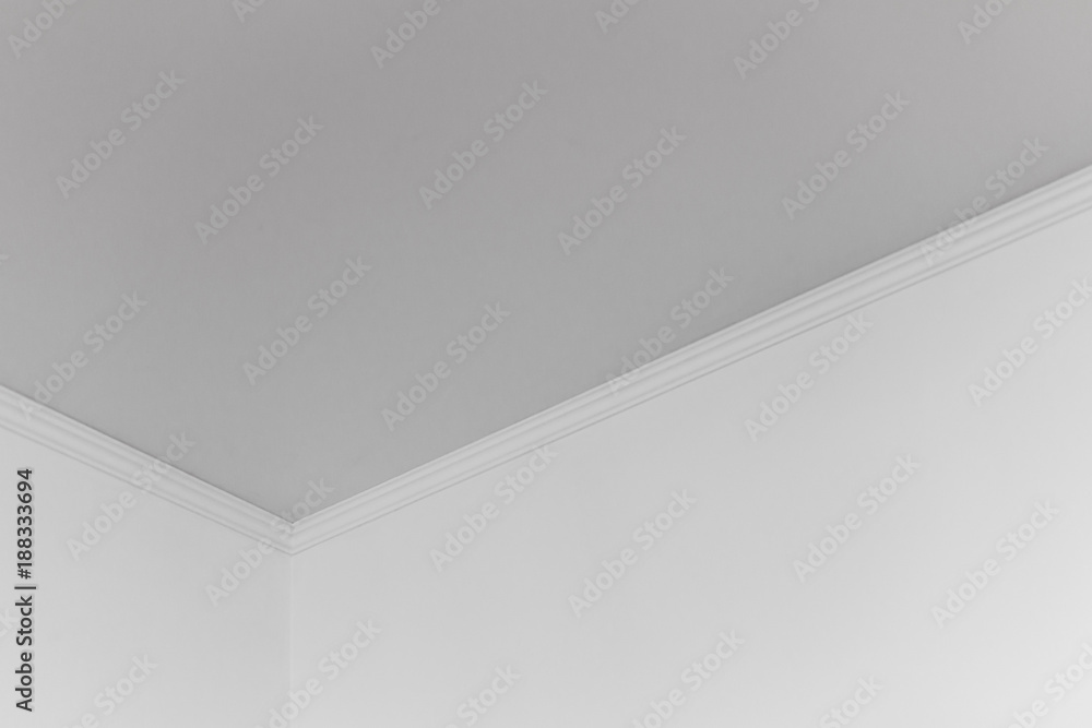 White walls and ceiling in the room as a background - obrazy, fototapety, plakaty 