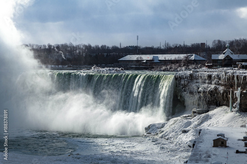 Fototapeta Naklejka Na Ścianę i Meble -  Niagara Falls winter