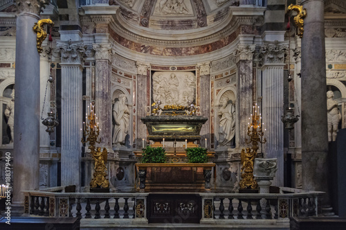 Obraz na plátně Altar of Saint Rainerius, the patron saint of Pisa and of travellers, in the Cat