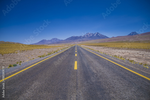 Autopista en el desierto 