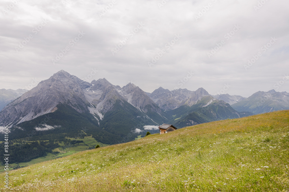 Scuol, Engadin, Unterengadin, Alpen, Graubünden, Motta Naluns, Flurinaweg, Panoramaweg, Nationalpark, Sommer, Schweiz Scuol, Engadin, Unterengadin, Alpen, Graubünden, Motta Naluns, Flurinaweg, Panoramaweg, Nationalpark, Sommer, Schweiz