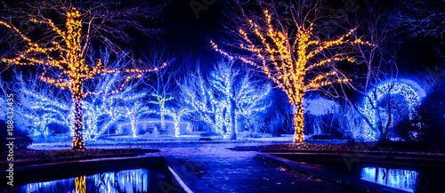 Fotografija christmas season lights and decorations at daniel stowe gardens belmont ncac