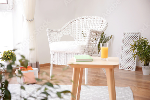 Elegant living room interio...