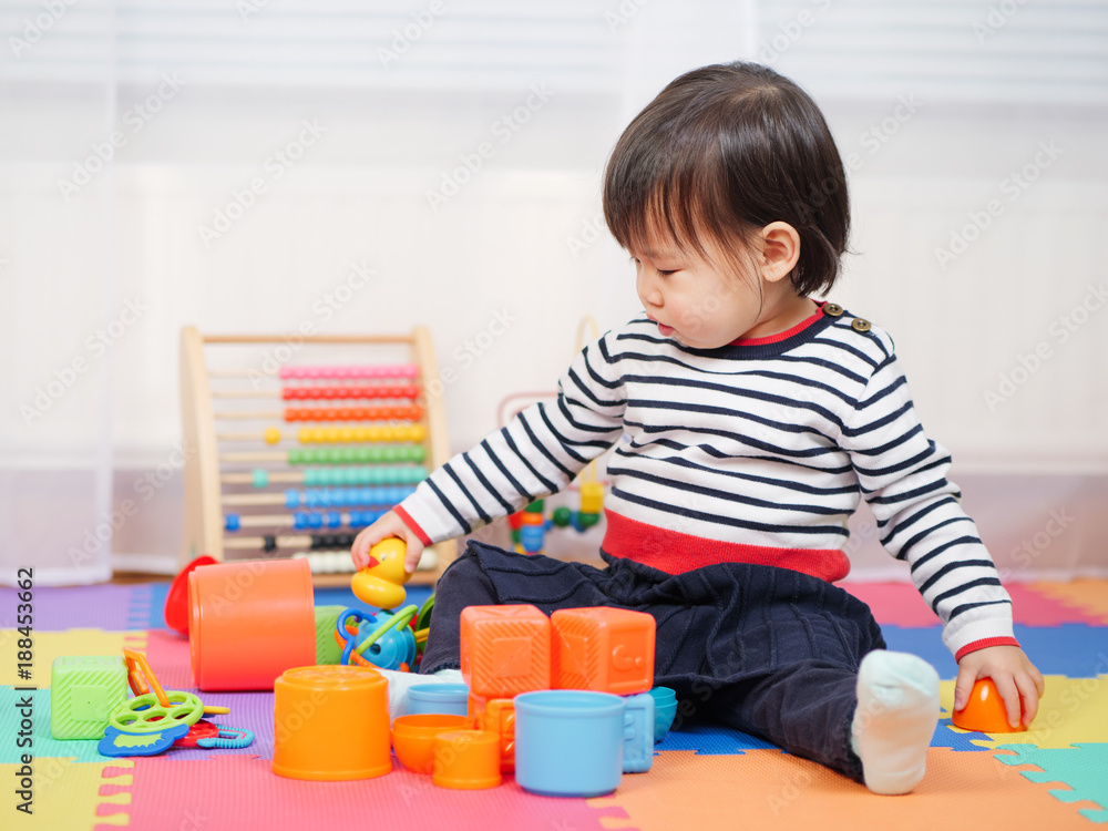 baby girl play toy at home baby girl play toy at home