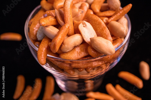 柿の種　コーヒーの添え物で喫茶店でよく出てくる。