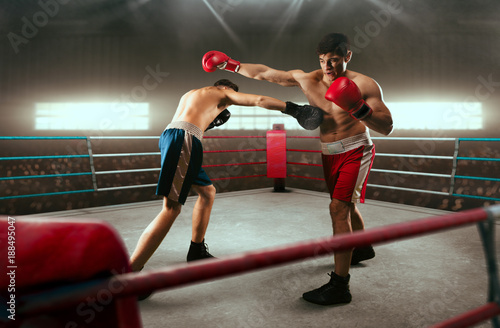 Boxing sparring boxers