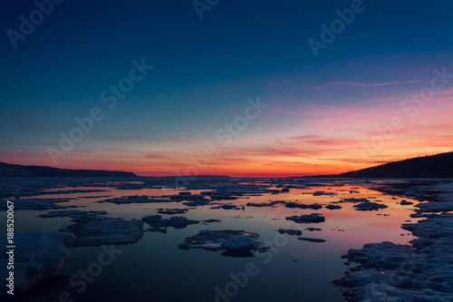 Ice floes floating on the water © Questerman