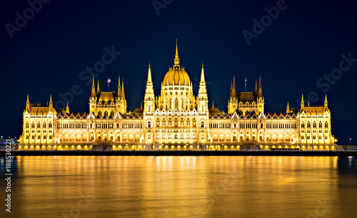 Parliament building in Budapest at night.