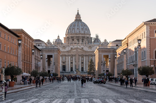 Photo A view of the St Peter's basilica in Vatican. Rome. Italy.