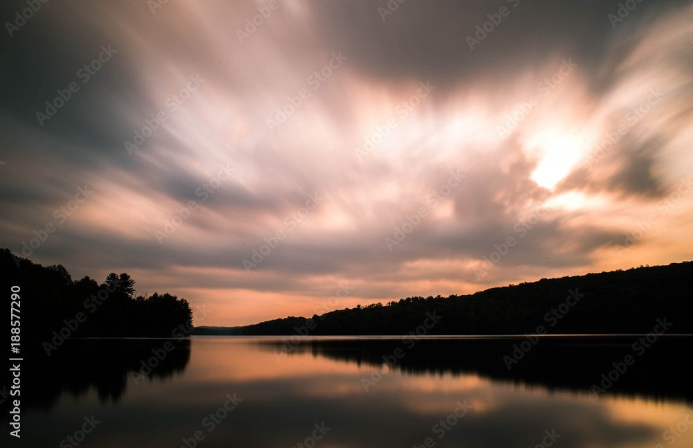 Fototapeta premium Sunrise over New York Reservoir