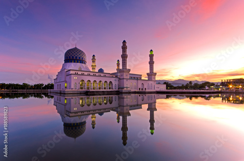 Beautiful sunrise over Kota Kinabalu city floating mosque. The mosque is one of the most popular landmark destination in Sabah Borneo, Malaysia.