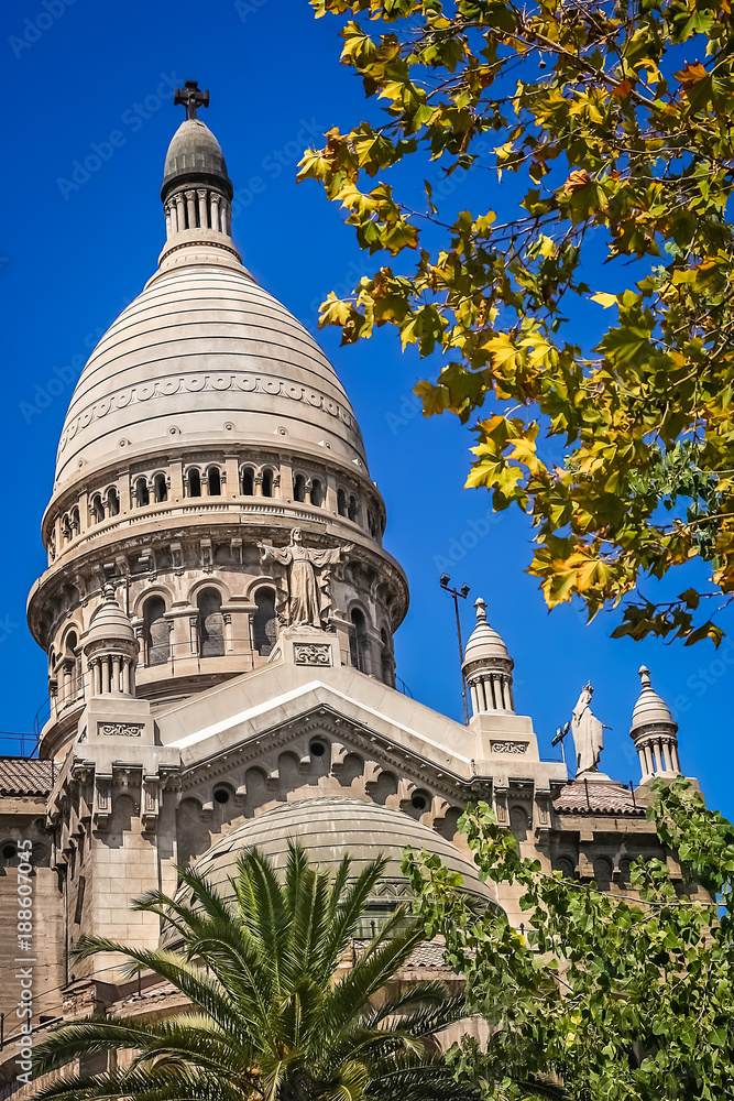 Basílica de los Sacramentinos dome in Santiago