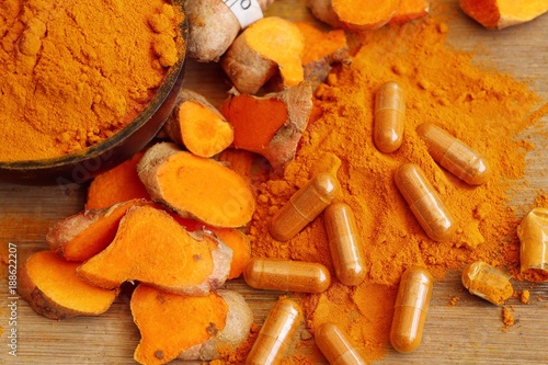 Turmeric capsule with powder