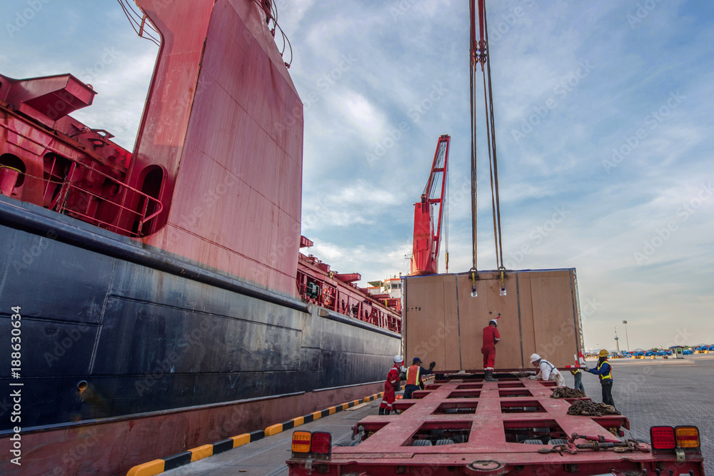 heavy lift cargo handle by the professional teamwork to locate package