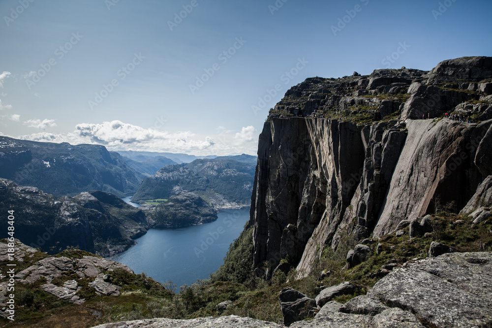 preikestolen, noruega, vistas panorámicas al fiordo preikestolen, noruega, vistas panorámicas al fiordo