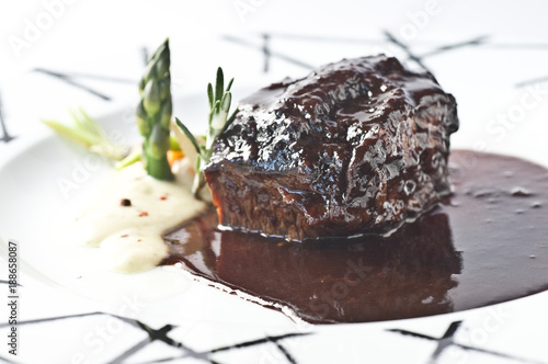 Carrilleras de ternera glaseada