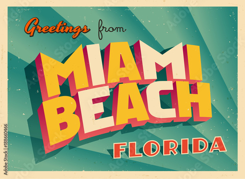 Plakat Rocznika Turystyczny kartka z pozdrowieniami Od Miami plaży, Floryda - wektor EPS10. Efekty Grunge można łatwo usunąć w przypadku zupełnie nowego, czystego znaku.