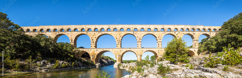 Fototapeta premium Akwedukt Pont du Gard - Prowansja Francja