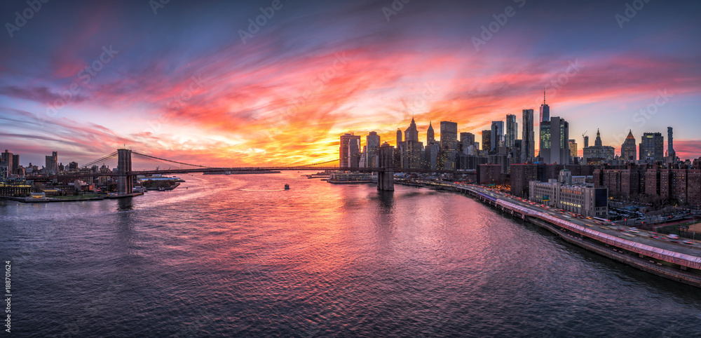 Manhattan und Brooklyn mit Brooklyn Bridge