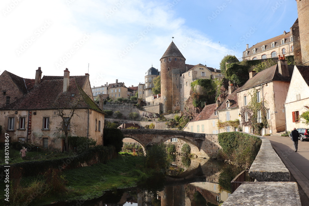 Bourgogne - Côte-d'Or - Sémur-en-Auxois - La promenade des remparts