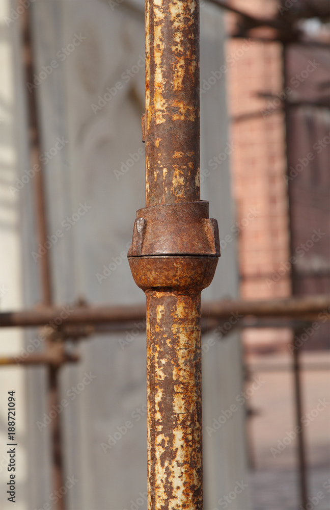 Scaffold adjustable jacks for the repair of Taj Mahal, Agra, India Scaffold adjustable jacks for the repair of Taj Mahal, Agra, India