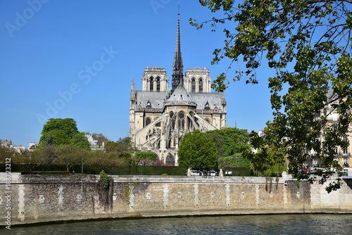 Ile de la Cité et Notre-Dame à Paris, France © JFBRUNEAU