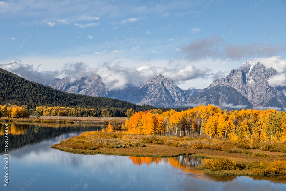 Fototapeta premium Scenic Fall Landscape Reflection in the Tetons