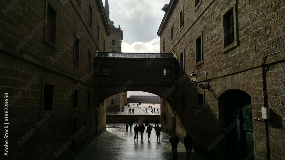 Calle hacia el Monasterio del Escorial