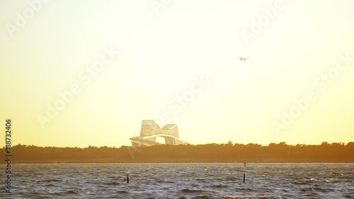 夕焼けの東京ゲートブリッジ