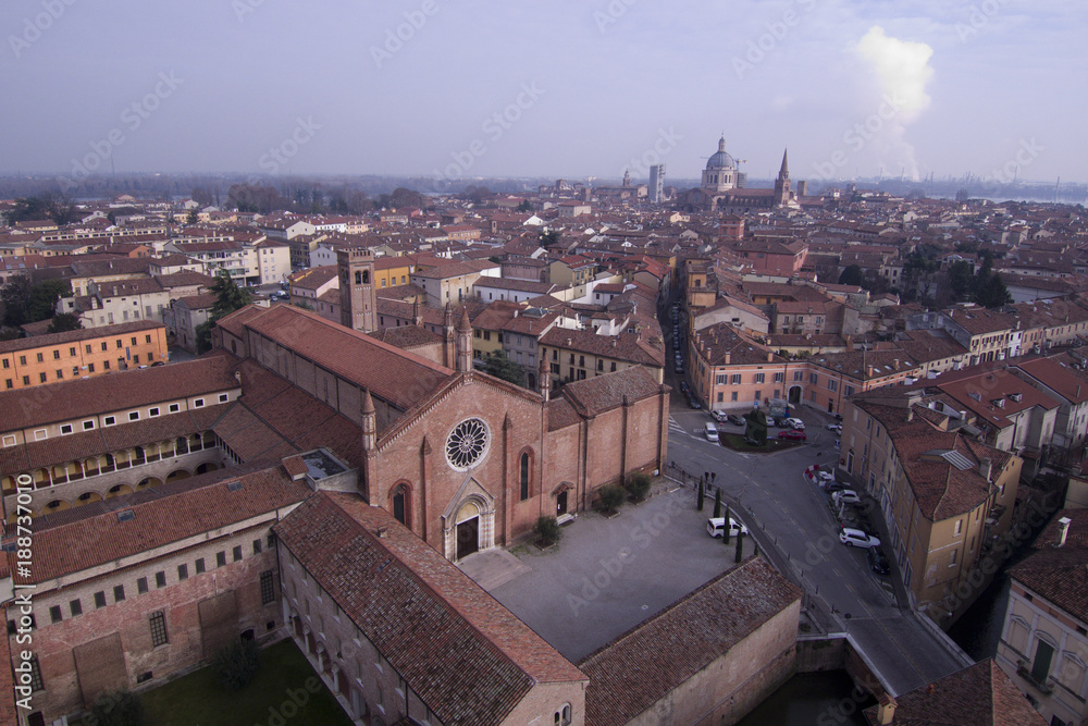 Obraz premium Mantova, veduta chiesa San Francesco, via F.lli Bandiera