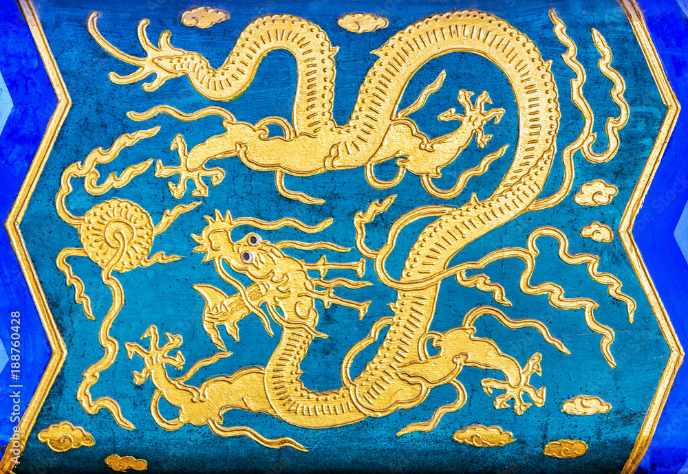 Fototapeta premium Traditional Chinese dragon pattern on pillar. Located in Summer Palace, Beijing, China.