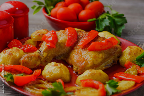chicken with vegetables,chicken leg with vegetables,bakedfried chicken.