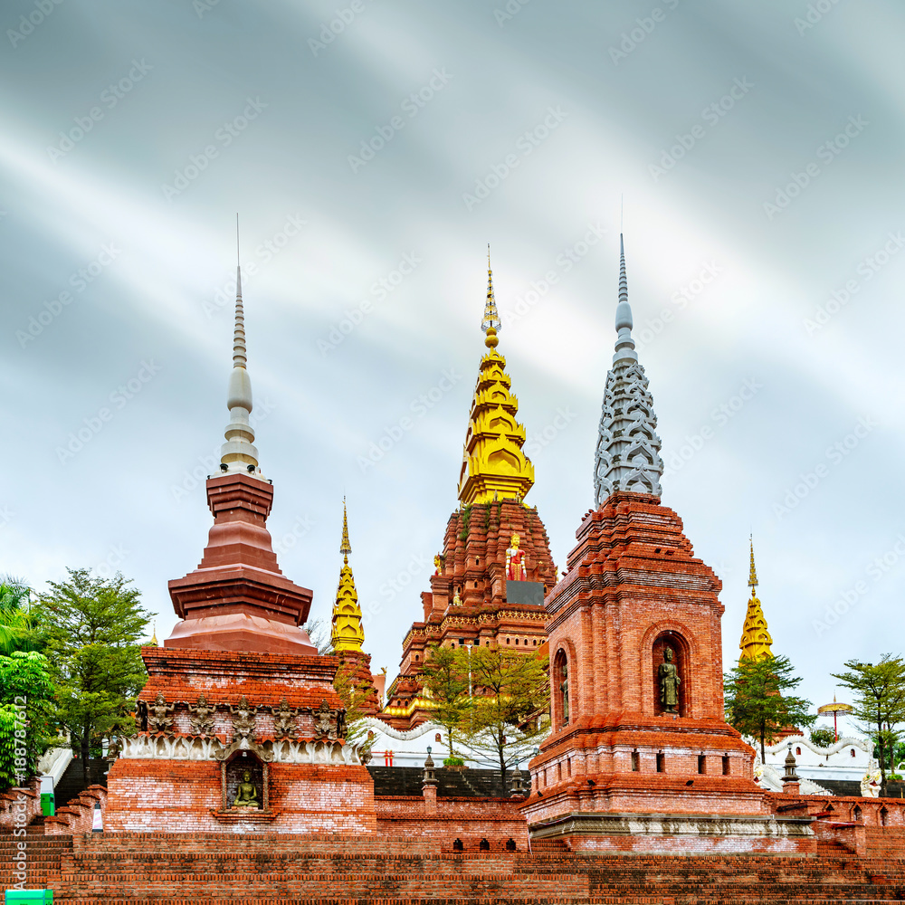 Fototapeta premium Xishuangbanna Daikin Tower