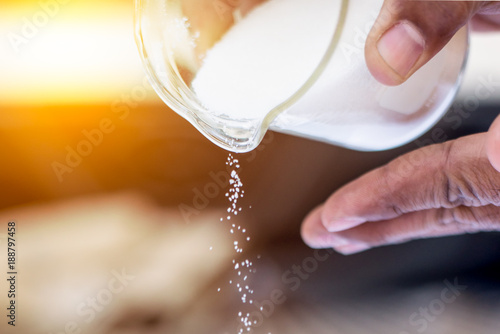 Photos Strewing Sea salt crystals