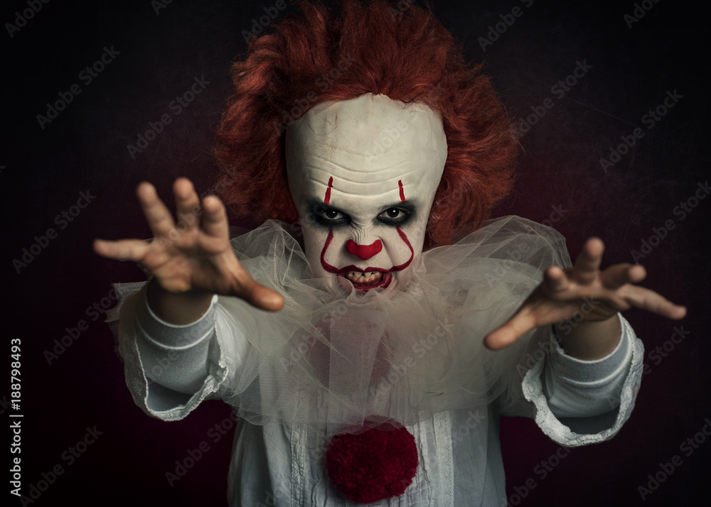 niño disfrazado de payaso niño disfrazado de payaso