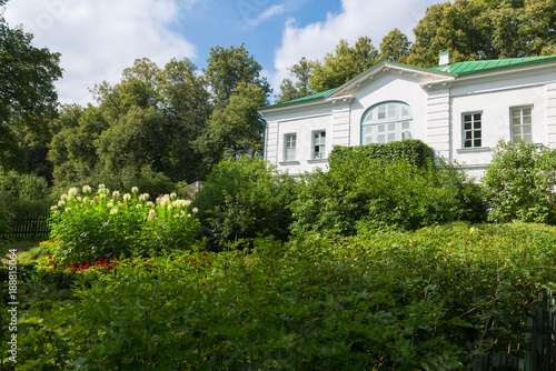 Outbuilding of Kuzminsky. From 1859 to 1862 the school of Leo Tolstoy for peasant children. In the estate of Count Leo Tolstoy in Yasnaya Polyana in September 2017. © Konstantin