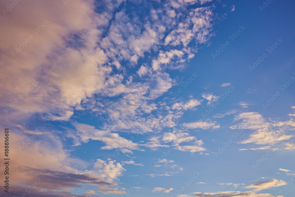 Obraz premium Beautiful, heavy clouded blue sunset sky