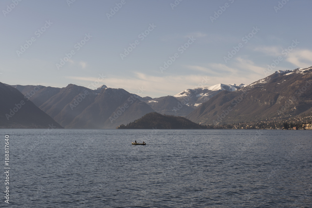 Vista del Lago de Como, Italia