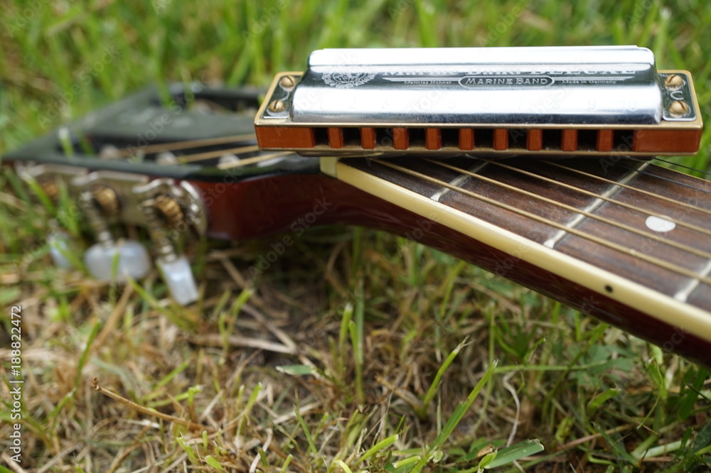 harmonica, harmonica diatonique, blues, country, guitare, banjo, blues,  campagne Stock Photo | Adobe Stock