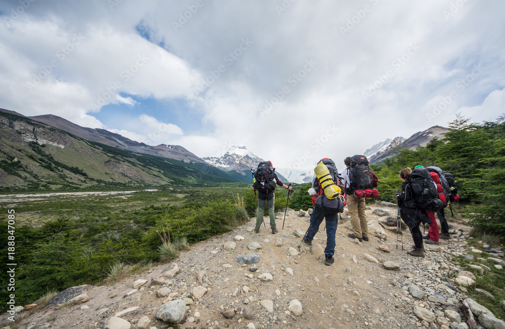 Fototapeta premium patagonia trekking
