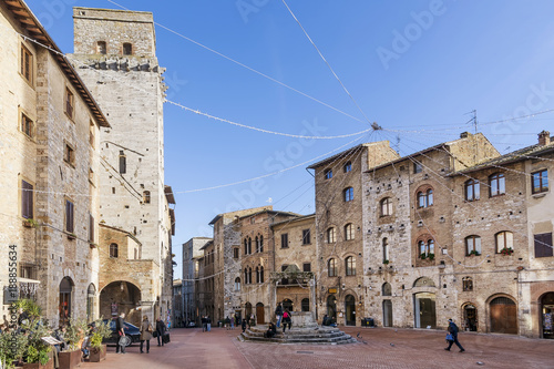 Piazza della Cisterna, San Gimignano, Siena, Tuscany, Italy