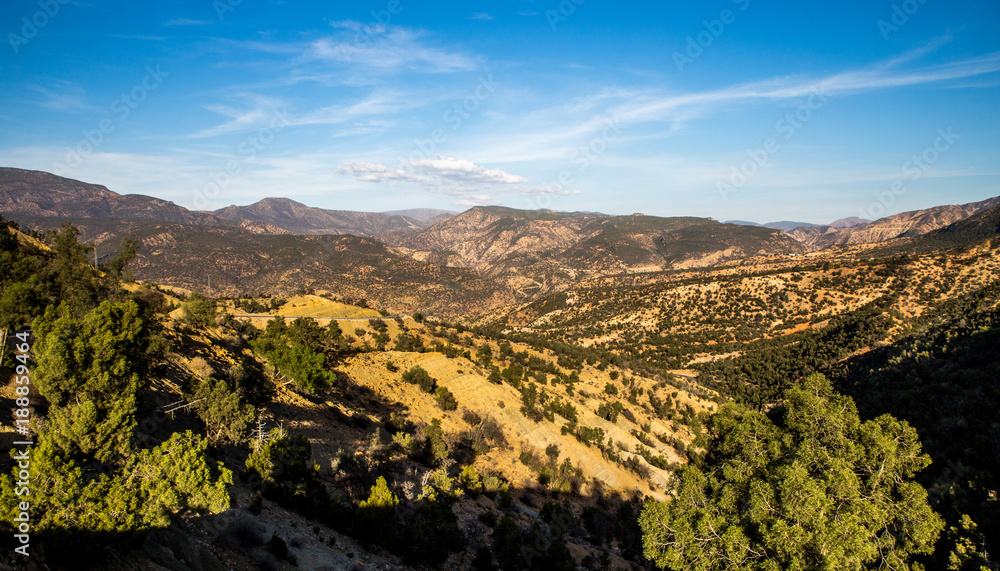 Obraz premium Vue sur les montagnes de l'Atlas Marocain